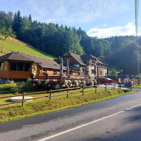 Hutisko 維塞勒利斯奇旅馆酒店 外观 照片