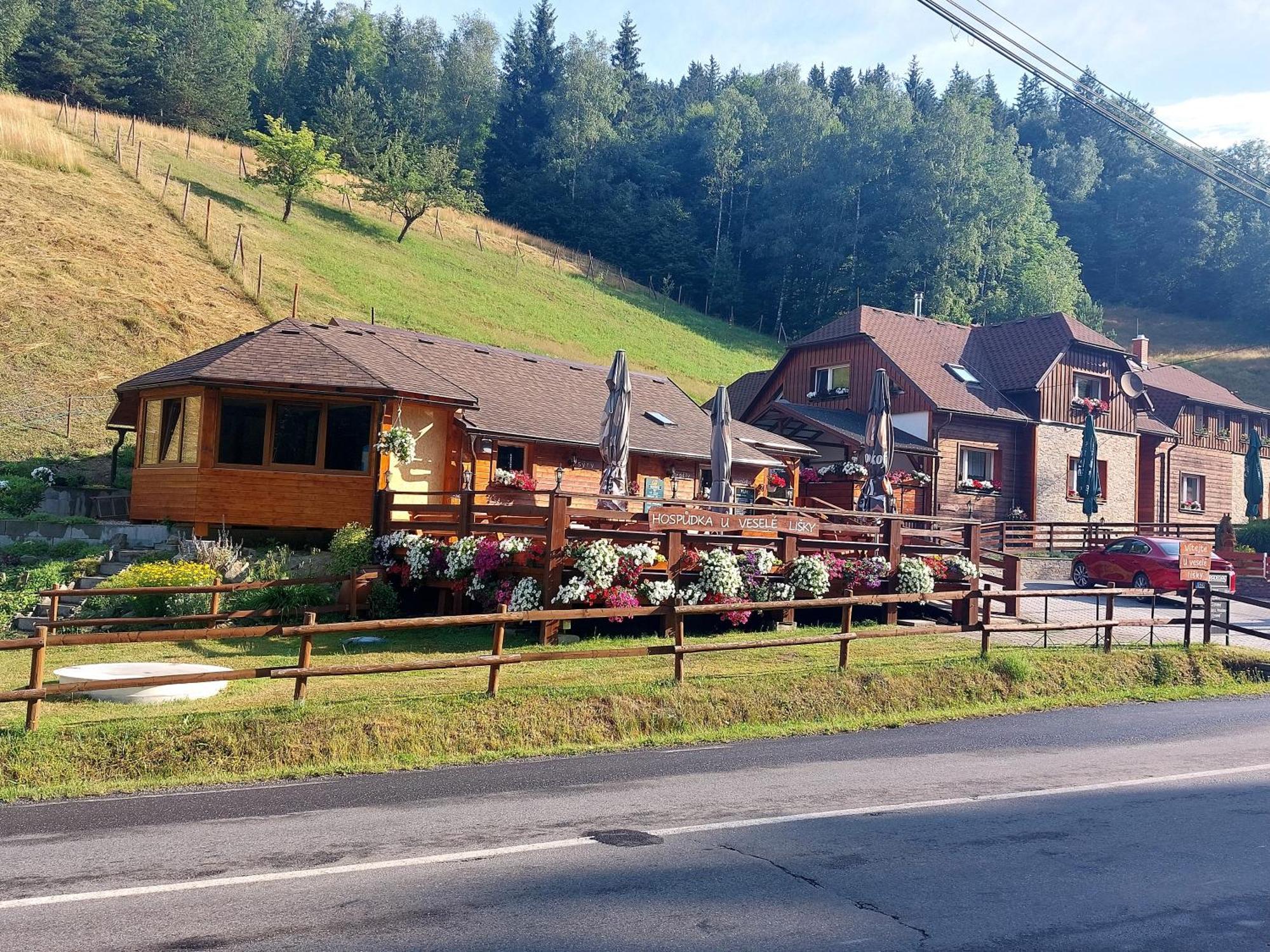 Hutisko 維塞勒利斯奇旅馆酒店 外观 照片